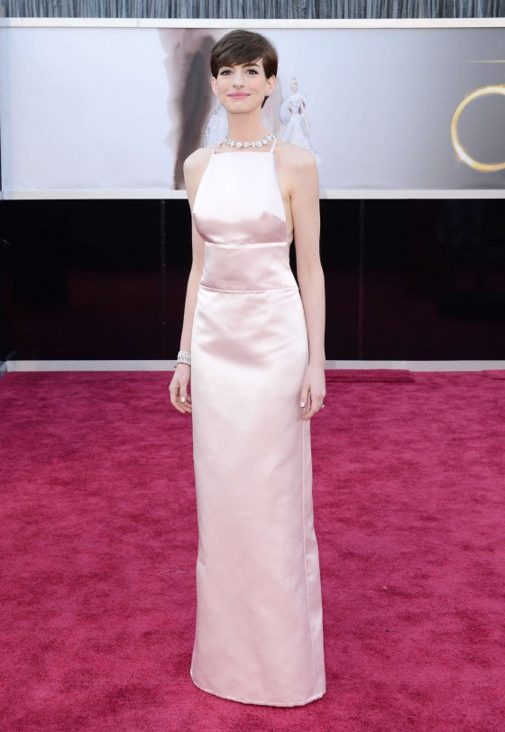 Anne Hathaway – Oscars 2013 -01