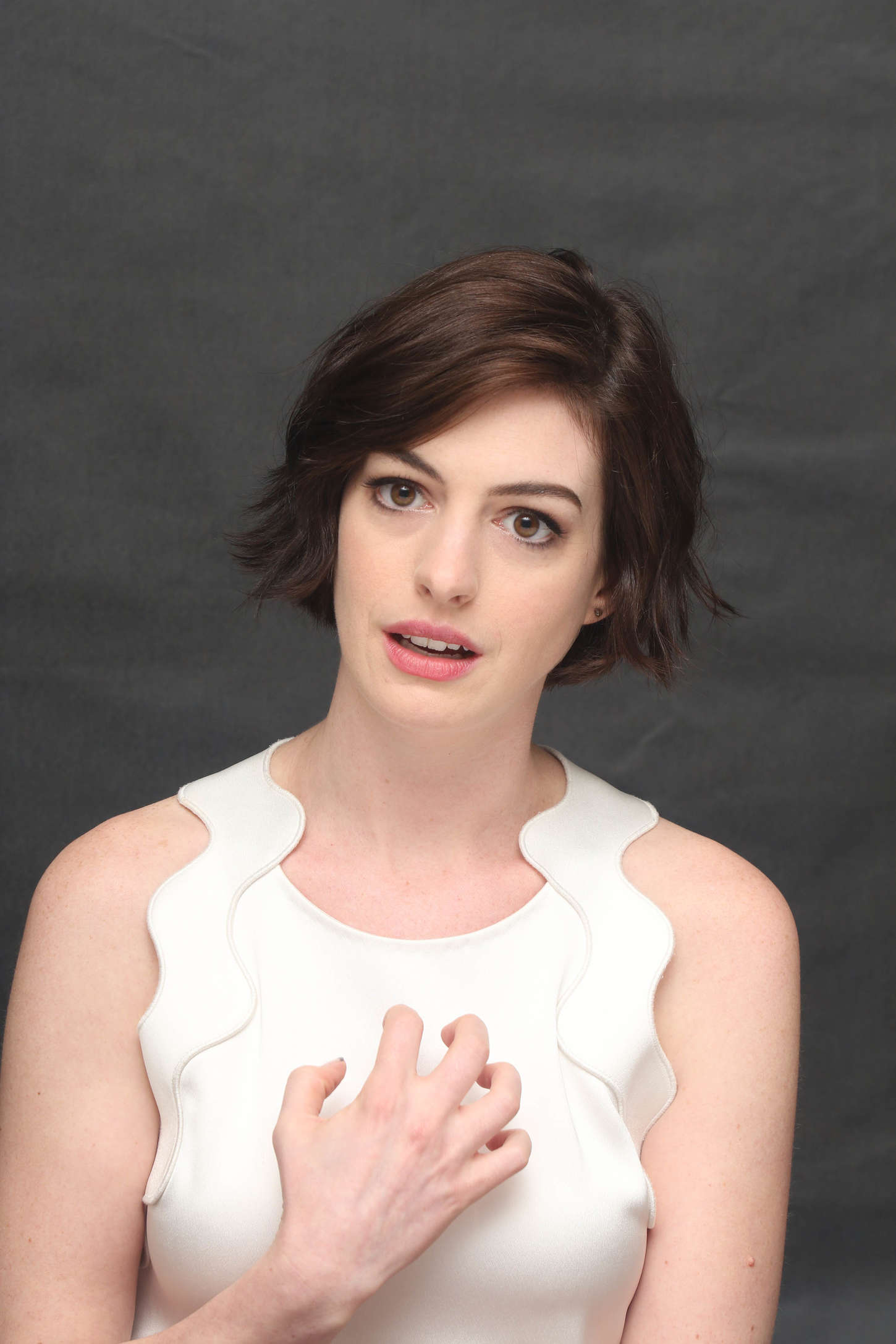 Anne Hathaway: Interstellar Press Conference -36 - GotCeleb