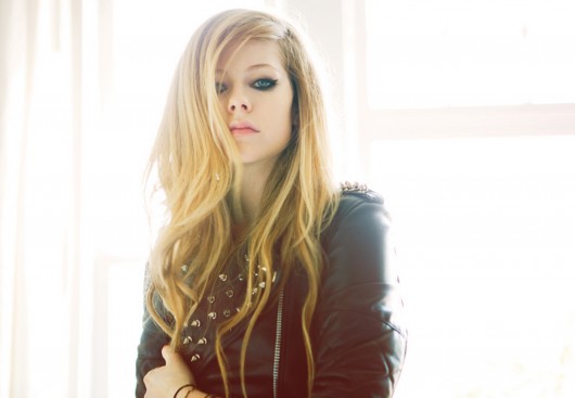 Avril Lavigne Nylon Magazine Isue July 2010 HQ