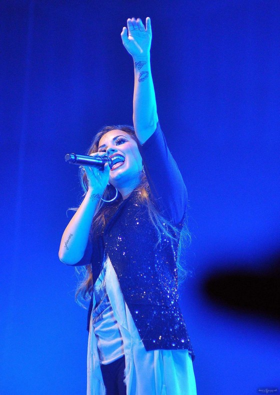 Demi Lovato – Performing at Movistar Arena in Santiago de Chile