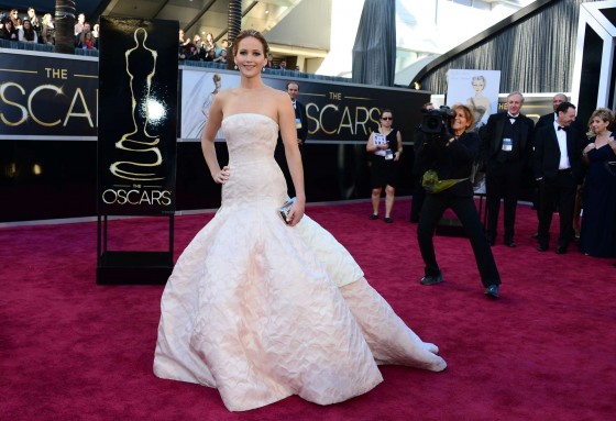 Jennifer Lawrence in in long white dress at Oscars 2013 -11