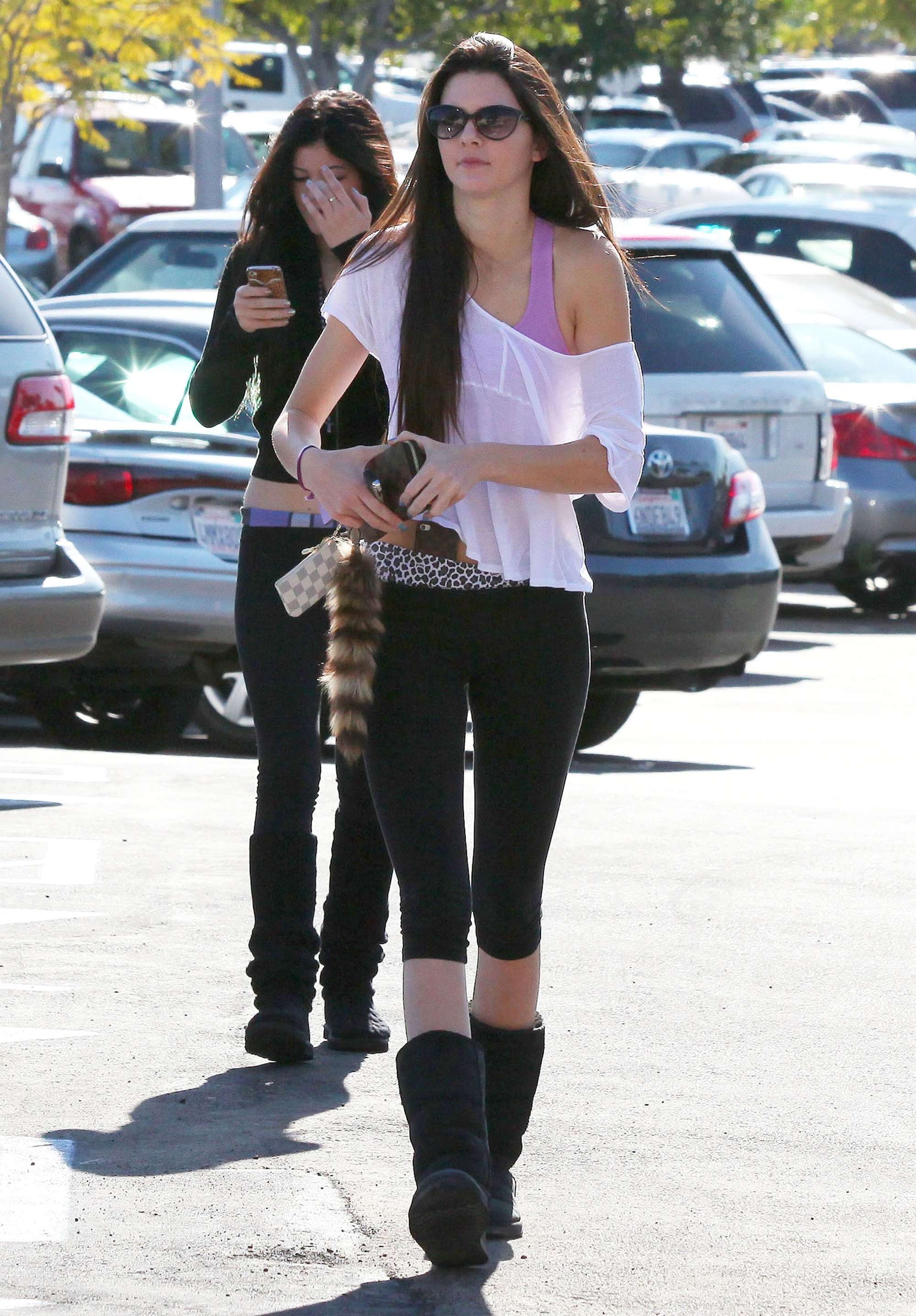 Kendall%20Jenner%20-%20out%20shopping%20