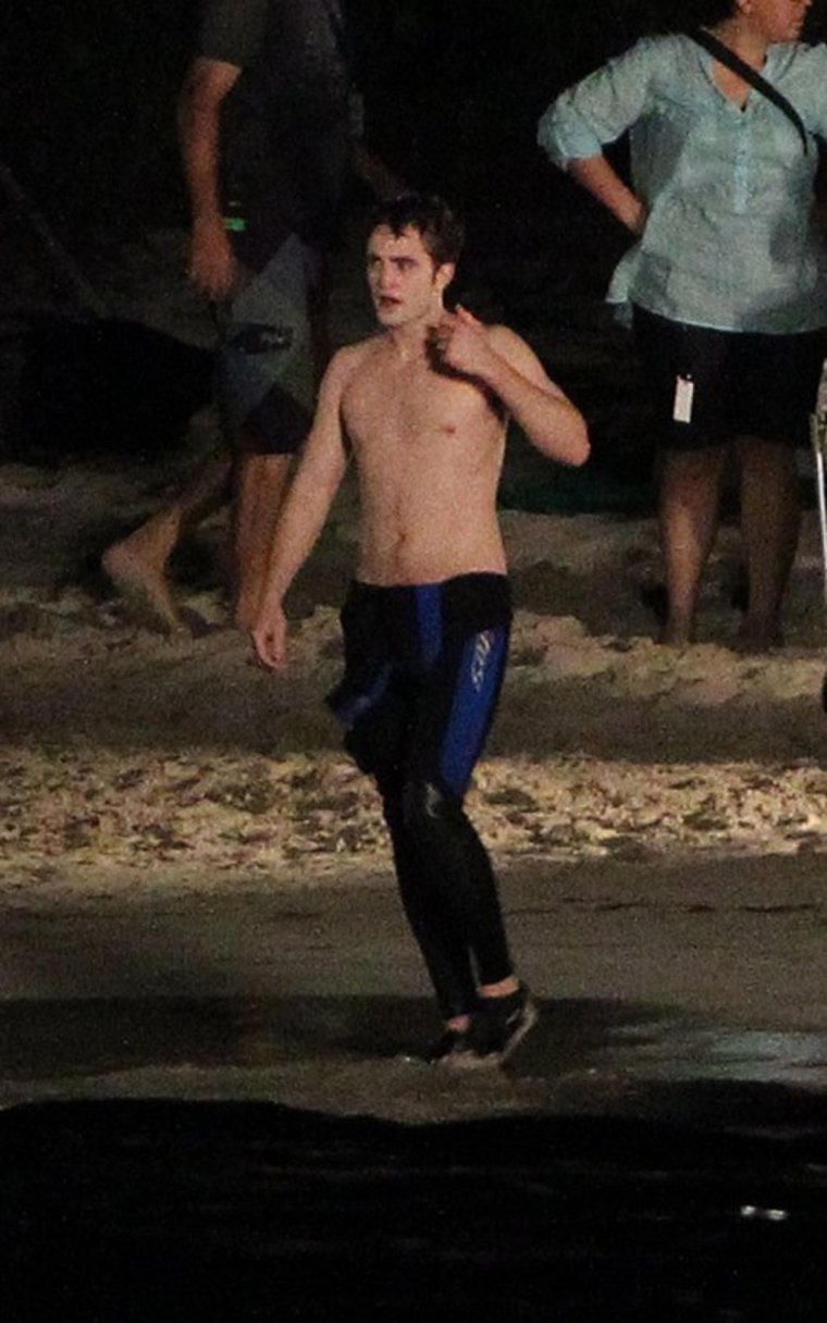 Download this Back Post Kristen Stewart Bikini With Rob Pattinson Filming picture