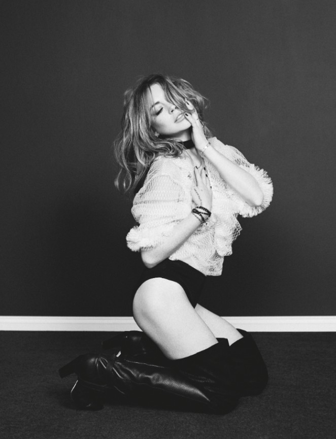 Lindsay Lohan – Wonderland Magazine 2015  Lindsay-Lohan:-Wonderland-Magazine-2014--05-662x865