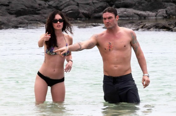 Megan Fox – Bikini Babe on a Hawaii beach 2011 – HQ