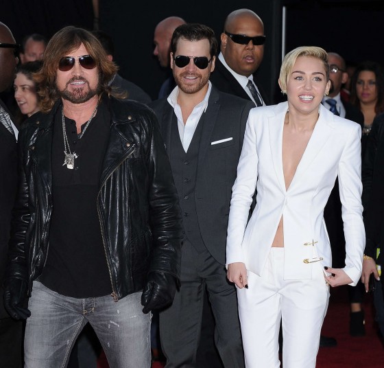 Miley Cyrus: 2013 American Music Awards -12
