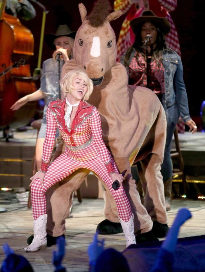 Miley Cyrus and Donkey at MTV Unplugged