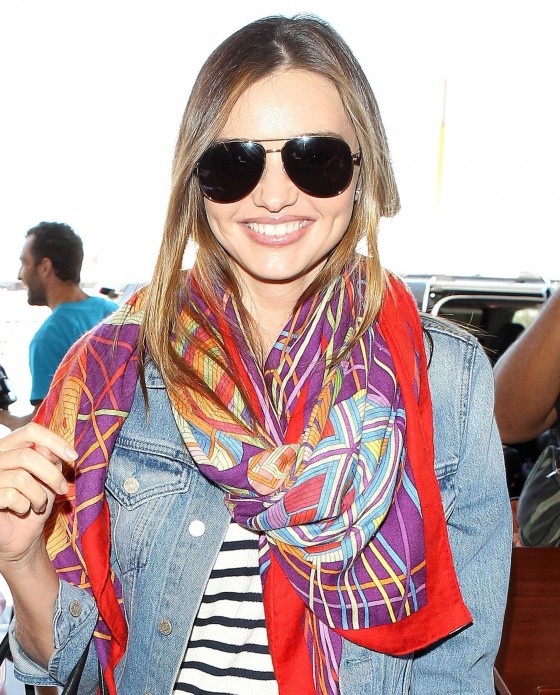 Miranda Kerr – arrives at the Los Angeles International Airport -10