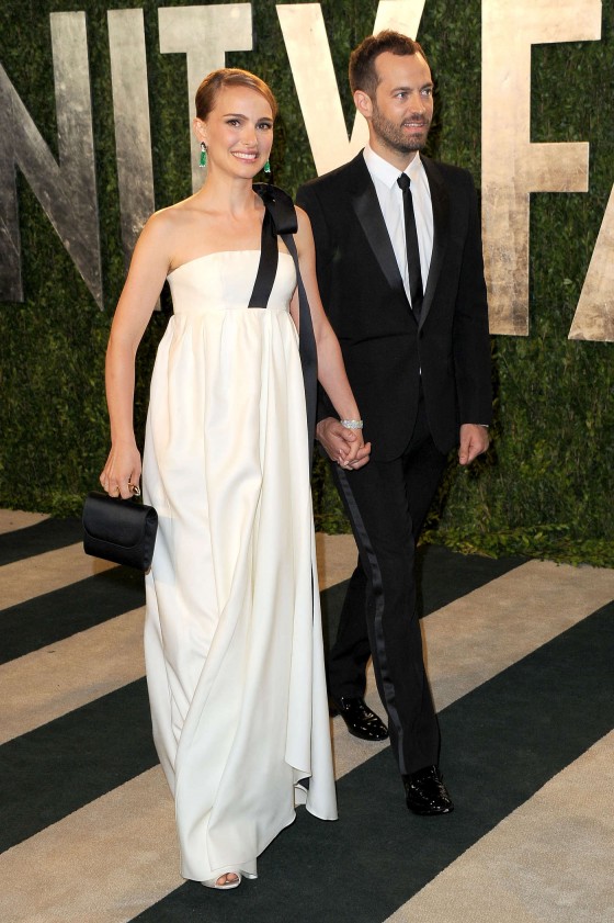 Natalie Portman – Oscar 2013 – Vanity Fair Party -07