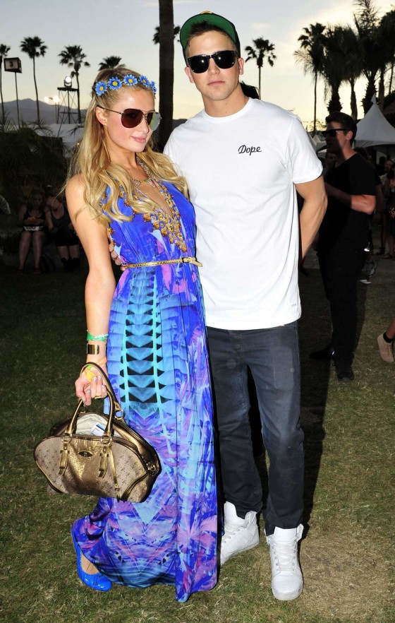 Paris and Nicky Hilton at 2013 Coachella Valley Music and Arts Festival in Indio -08