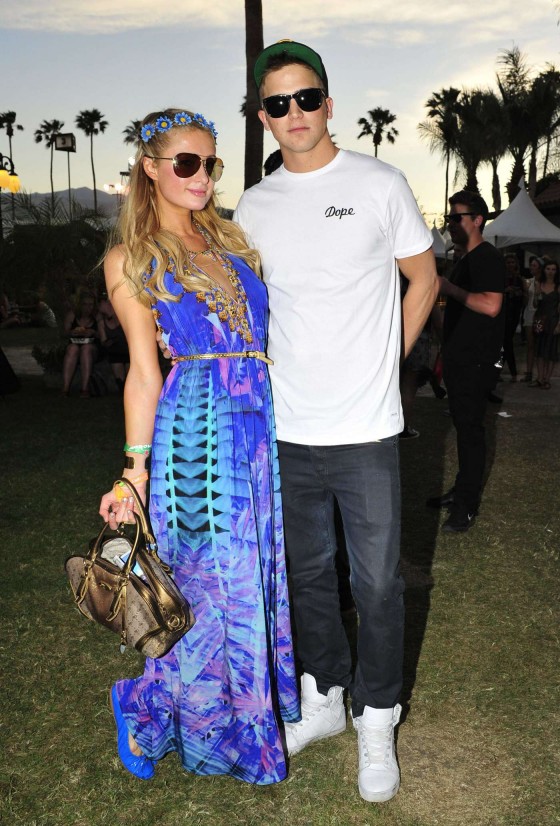 Paris and Nicky Hilton at 2013 Coachella Valley Music and Arts Festival in Indio -10