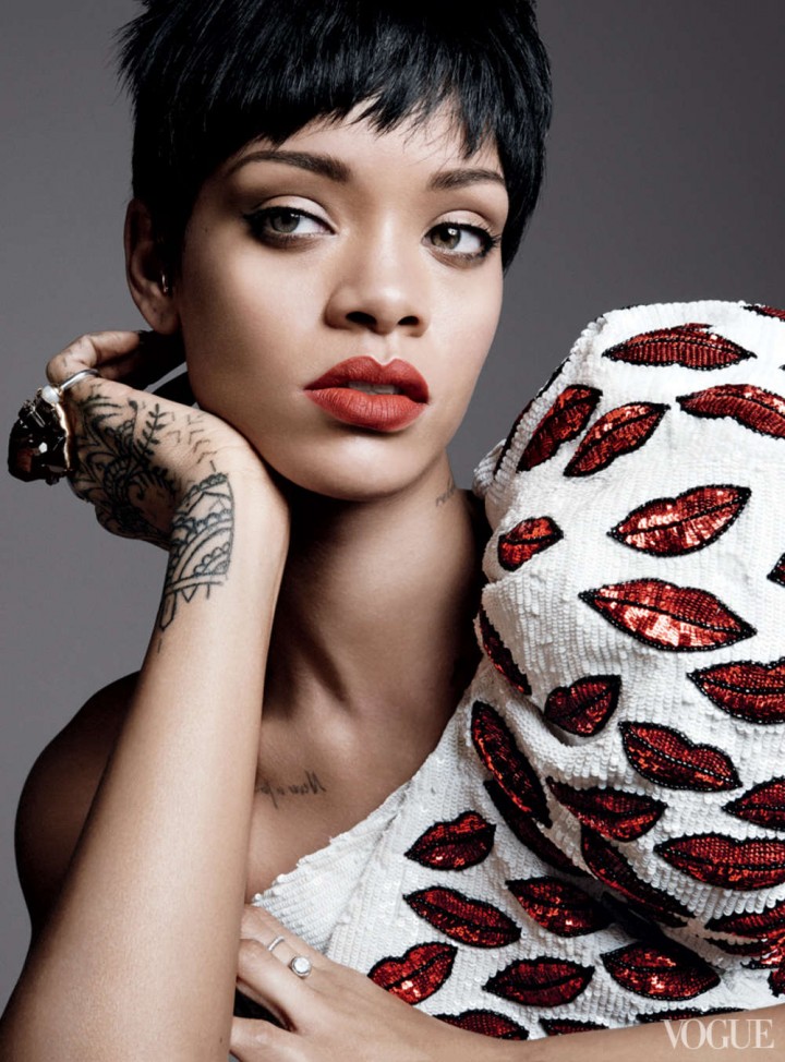 Rihanna: Vogue US -03