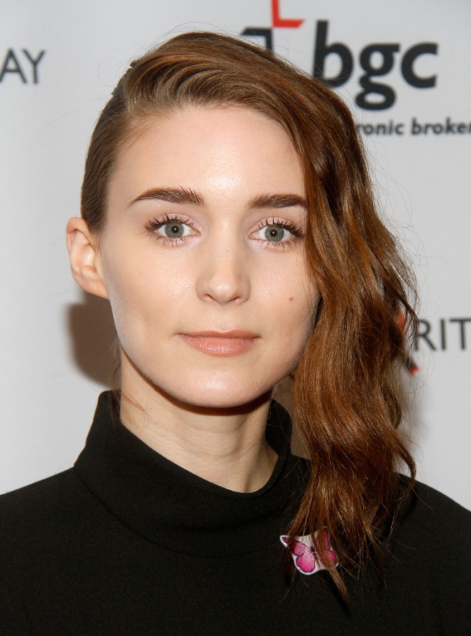 Rooney Mara – 2014 Charity Day Hosted By Cantor Fitzgerald And BGC in NYC Rooney-Mara:-2014-Annual-Charity-Day-Hosted-By-Cantor-Fitzgerald--10-662x894