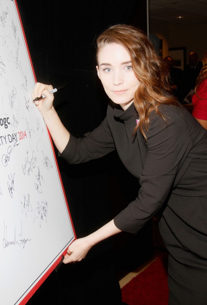 Rooney Mara – 2014 Charity Day Hosted By Cantor Fitzgerald And BGC in NYC Rooney-Mara:-2014-Annual-Charity-Day-Hosted-By-Cantor-Fitzgerald--13-662x975
