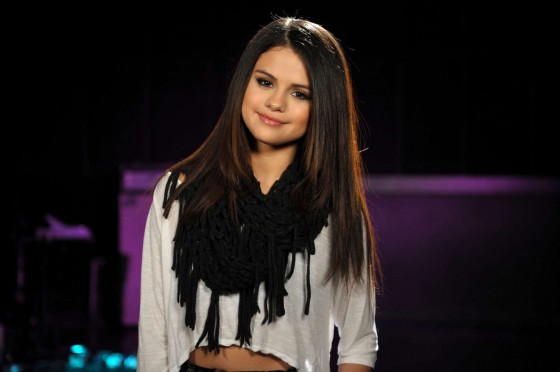 Selena Gomez at 2013 MTV Movie Awards in LA -02