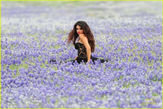 Selena Gomez – Come and Get it Pics -06