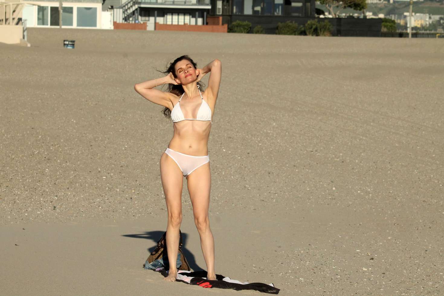 Alicia Arden â€“ Bikini Candids at Venice Beach