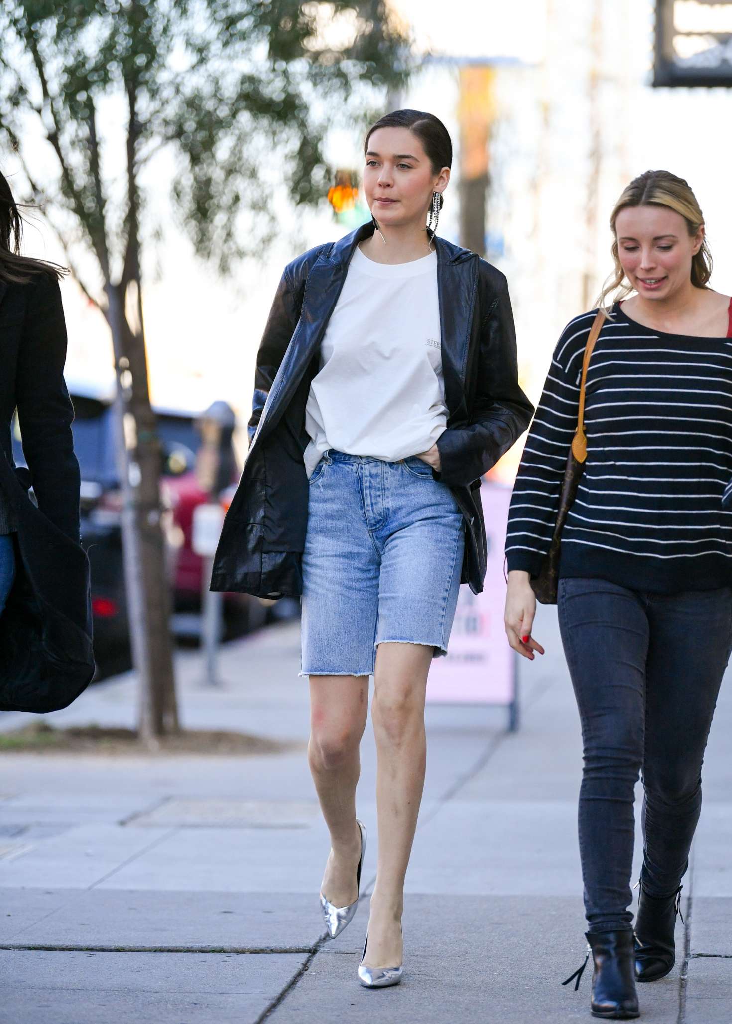 Amanda Steele â€“ Out and about in LA