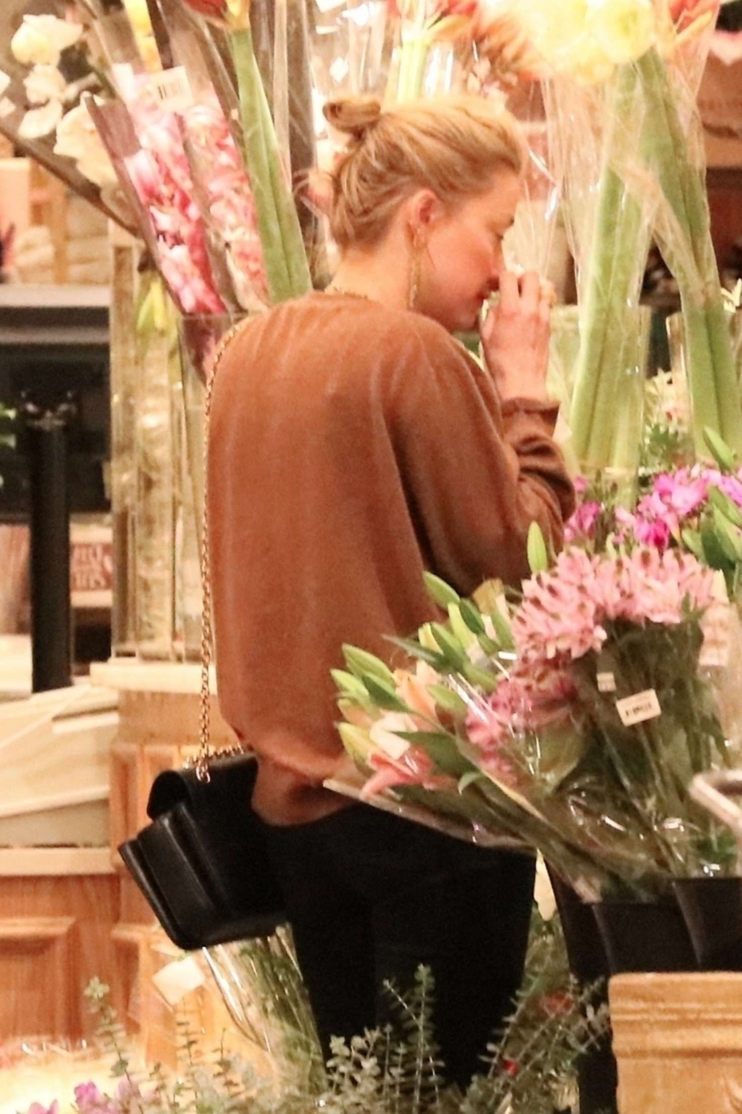 Amber Heard and boyfriend Vito Schnabel â€“ Shopping in Los Angeles