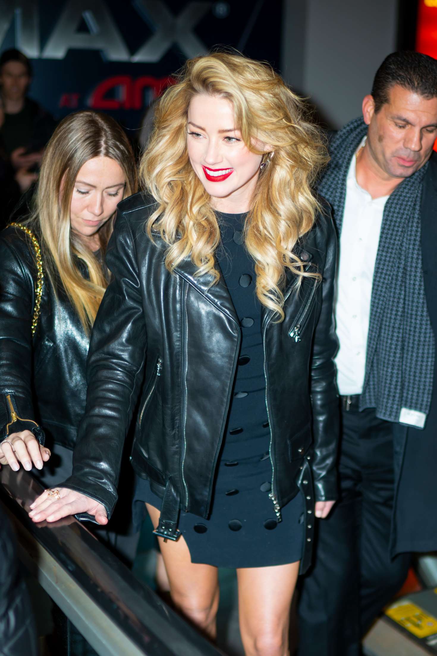 Amber Heard â€“ Going to a â€˜Aquamanâ€™ Fan Screening in NYC
