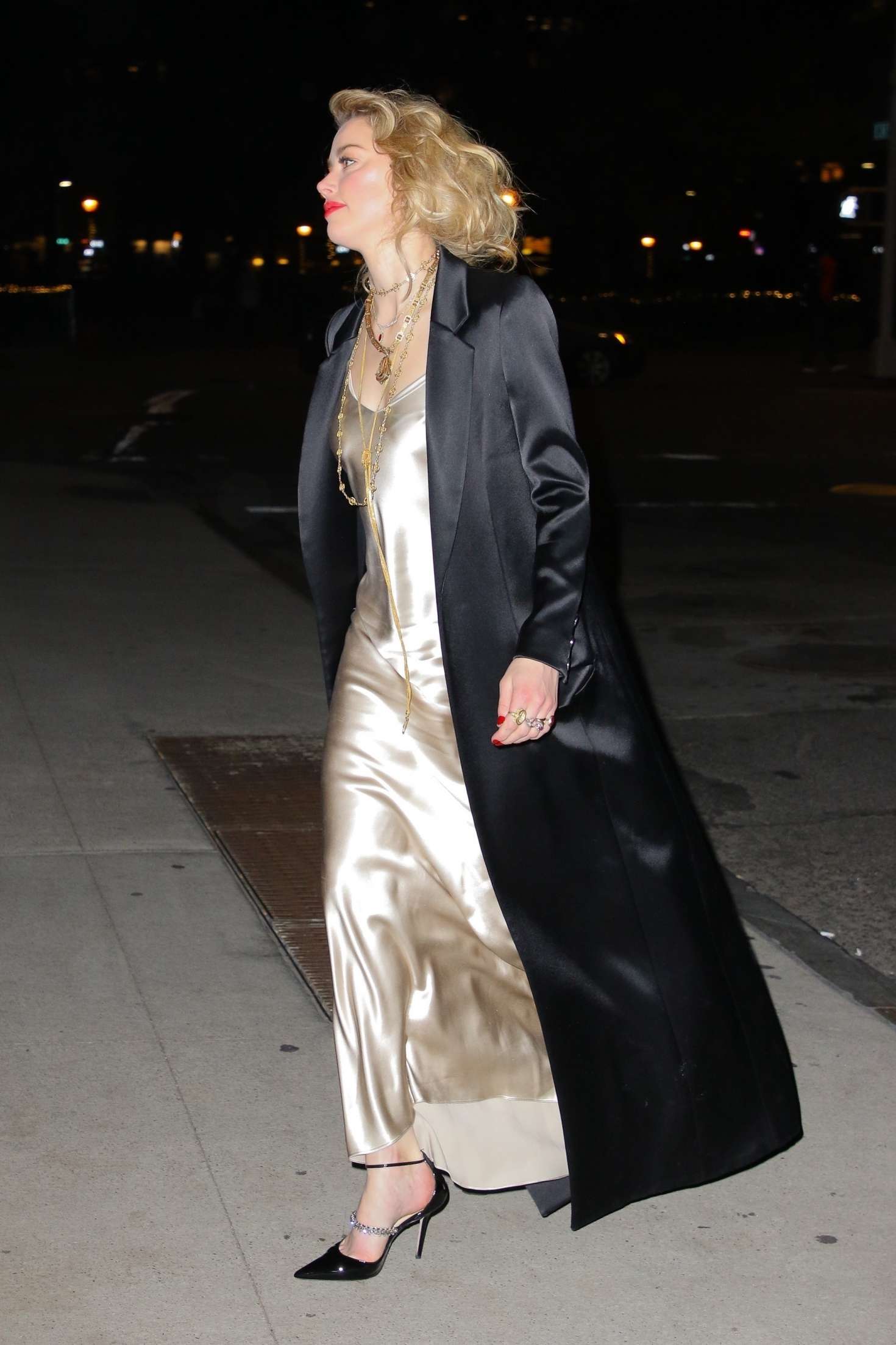 Amber Heard â€“ Leaves the Lâ€™Oreal Event in New York