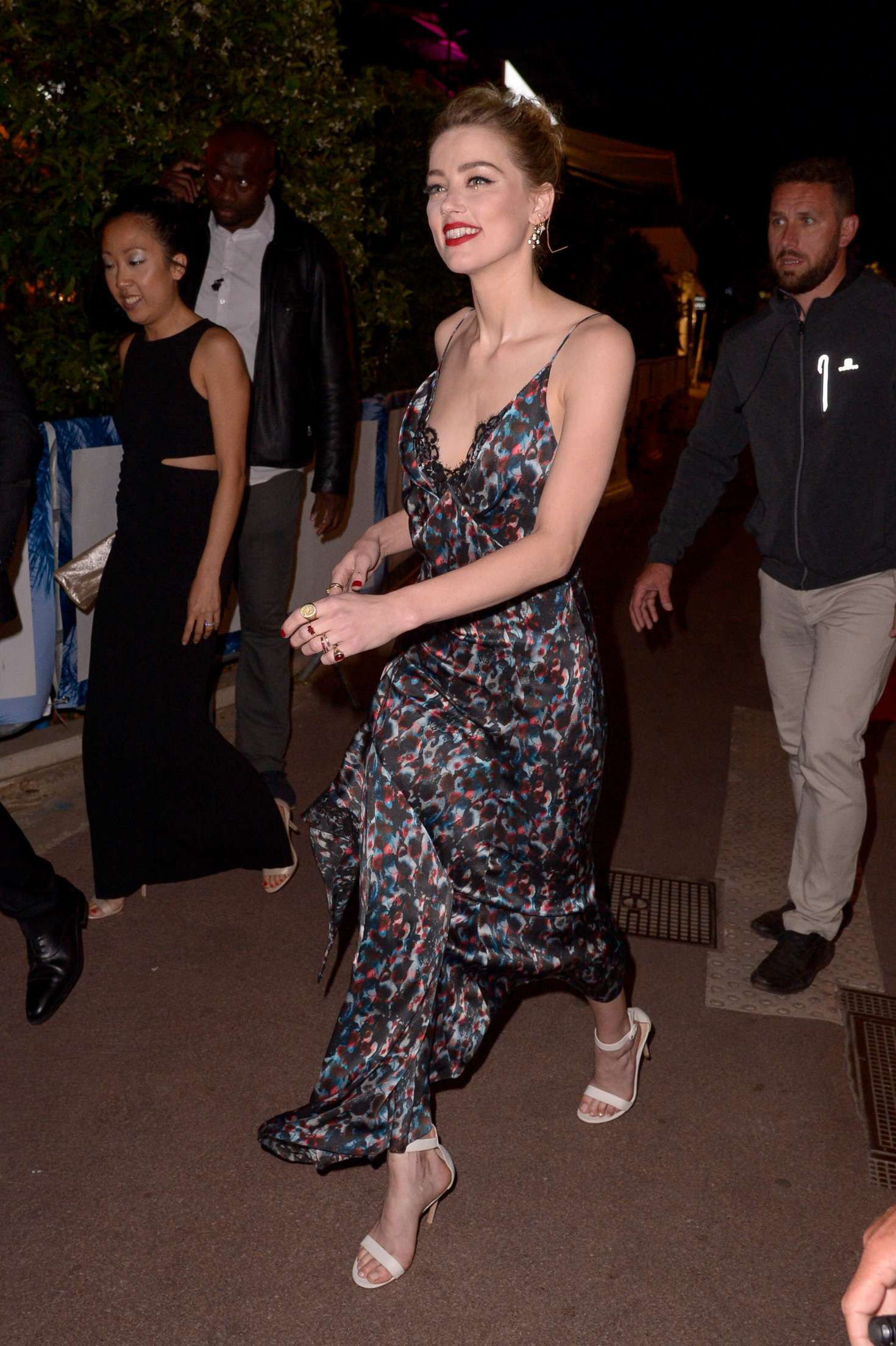 Amber Heard â€“ Leaving a beach club in Cannes