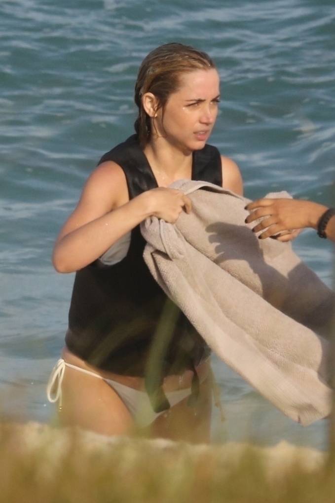 Ana de Armas in Green Swimsuit â€“ Filming for an unnamed project in Rio de Janeiro