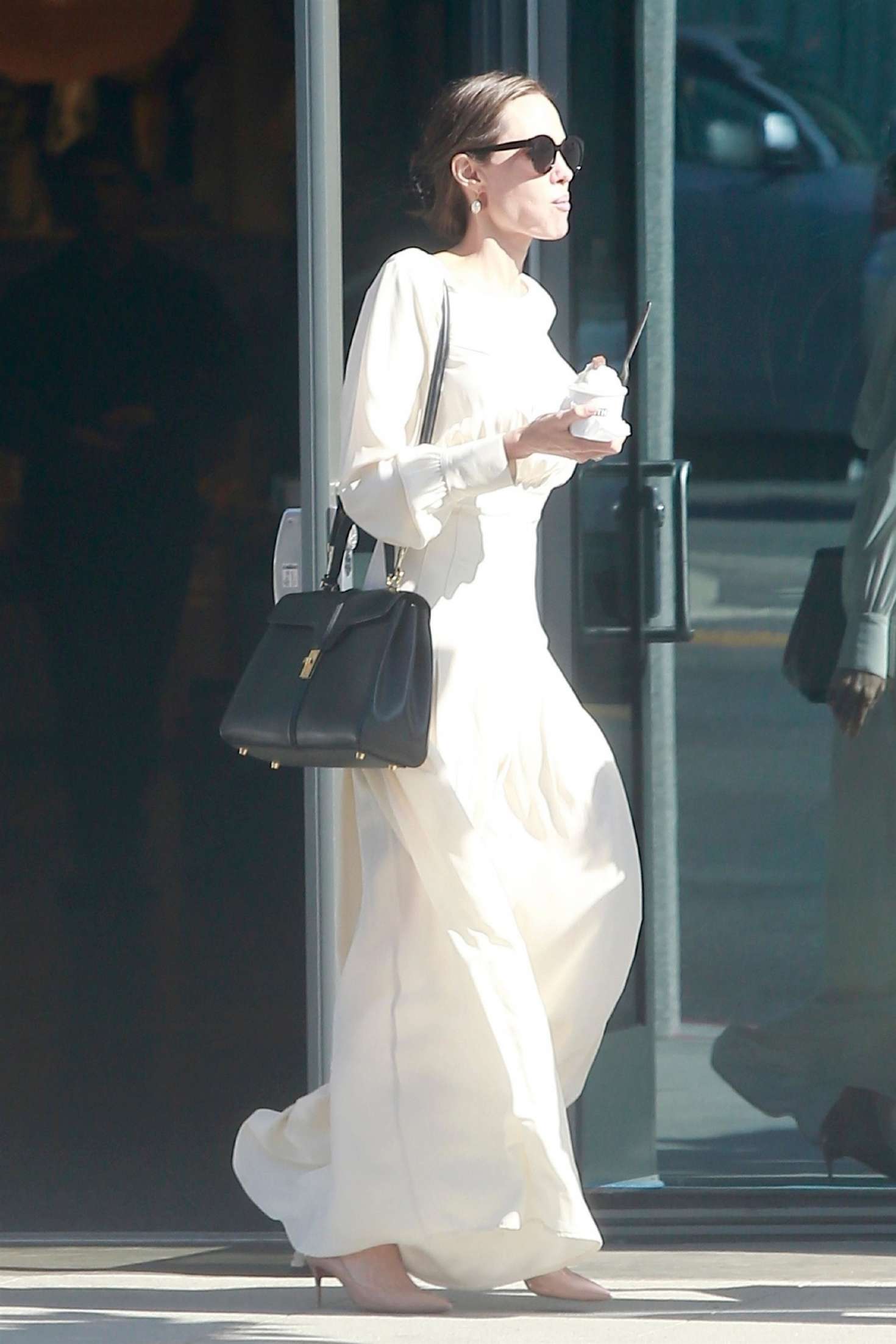 Angelina Jolie â€“ Shopping at Fred Segal in West Hollywood