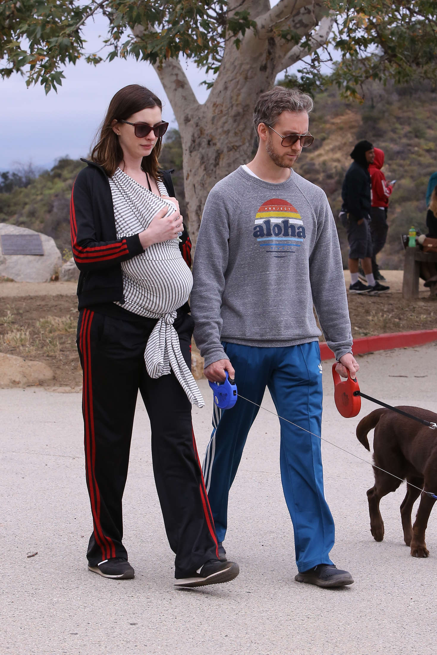 Anne Hathaway â€“ Hiking in Los Angeles