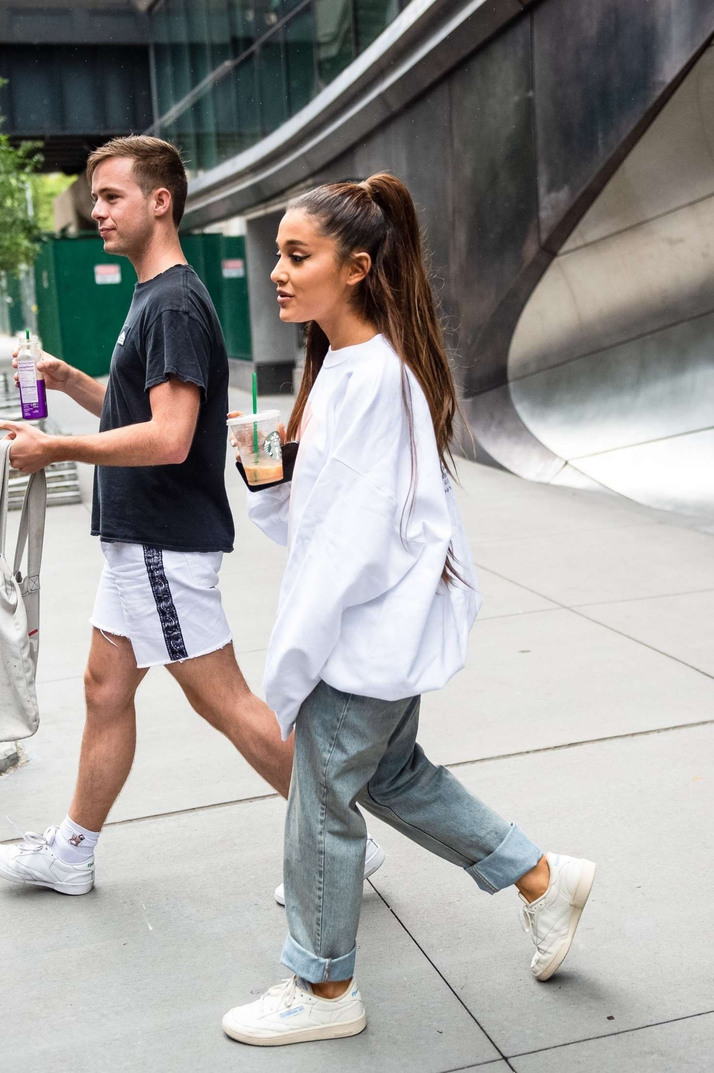 Ariana Grande â€“ Leaves her apartment in New York City