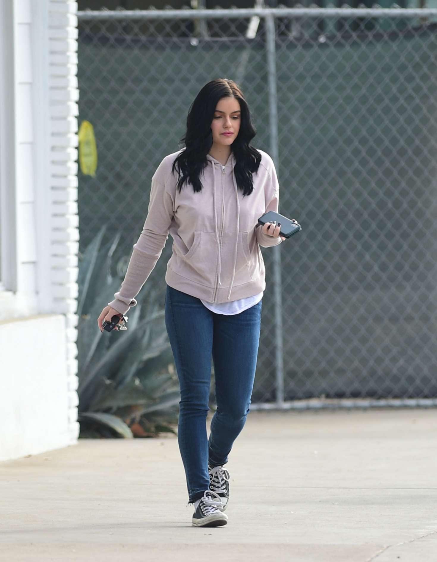 Ariel Winter â€“ Goes to the salon in Los Angeles