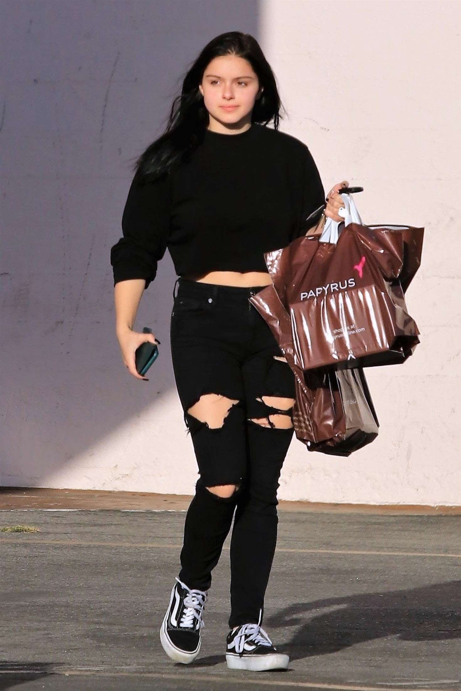 Ariel Winter â€“ Shopping at Papyrus in Studio City