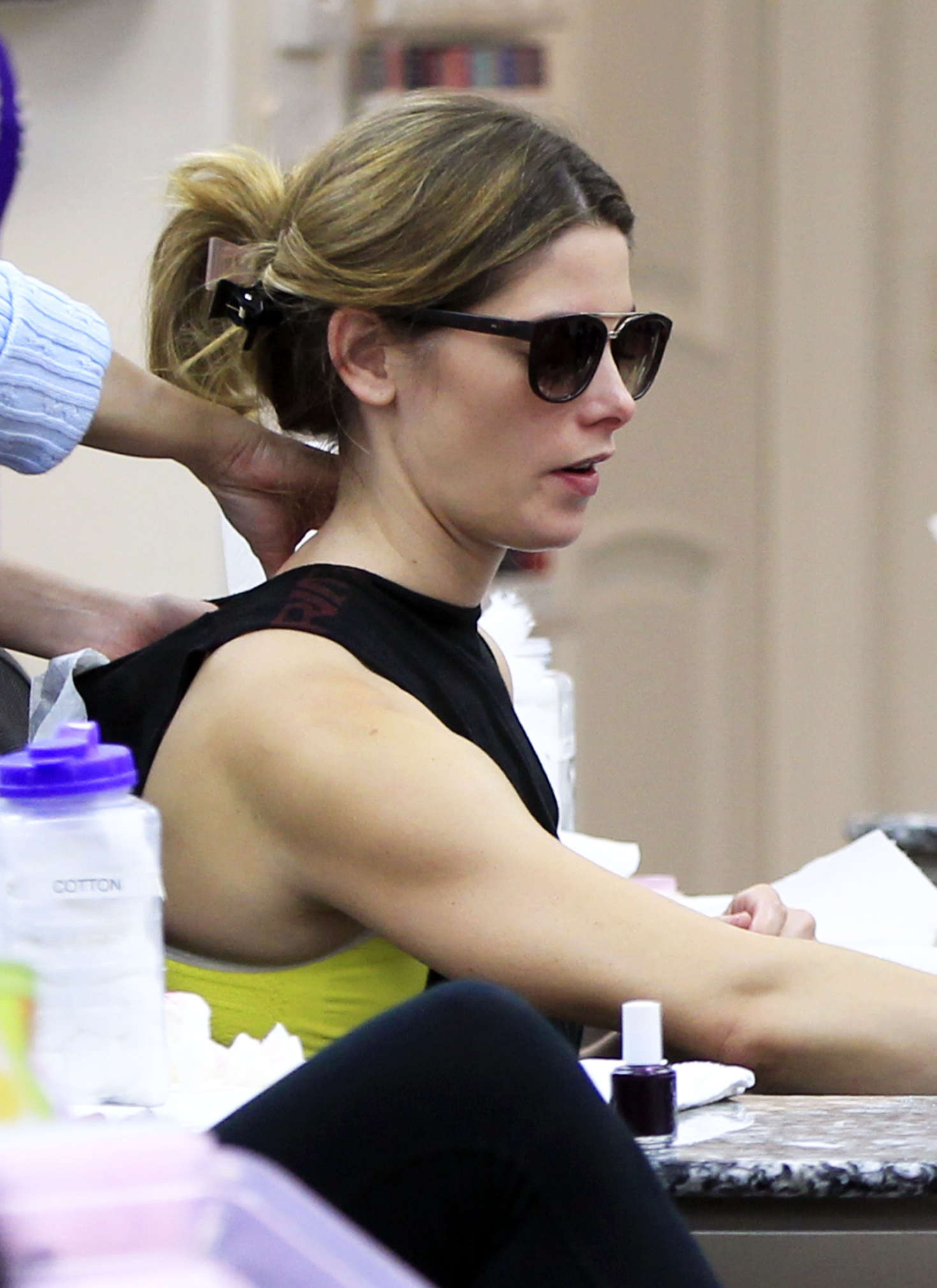 Ashley Greene â€“ Goes to a nail salon in Beverly Hills