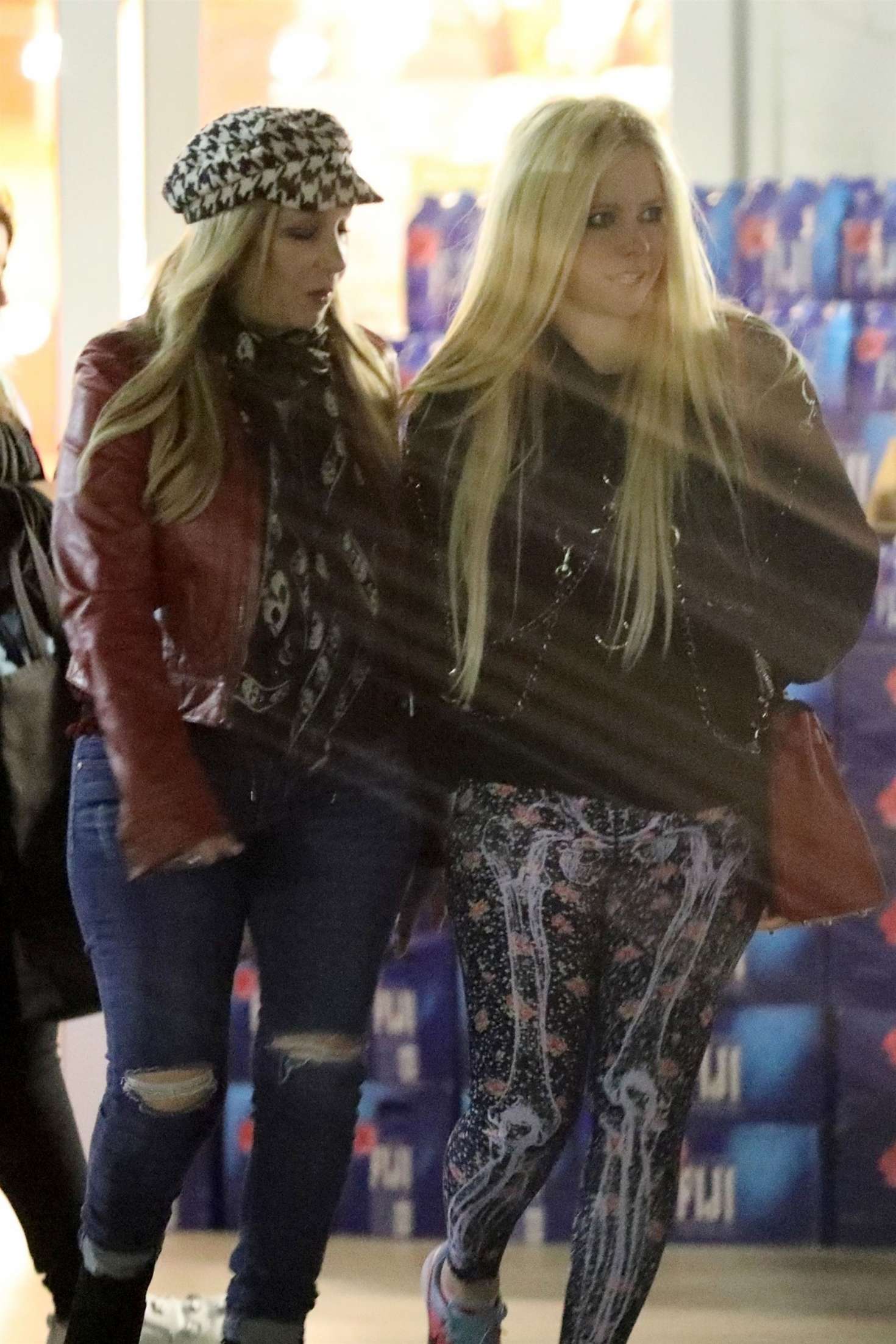 Avril Lavigne â€“ Shopping in Los Angeles