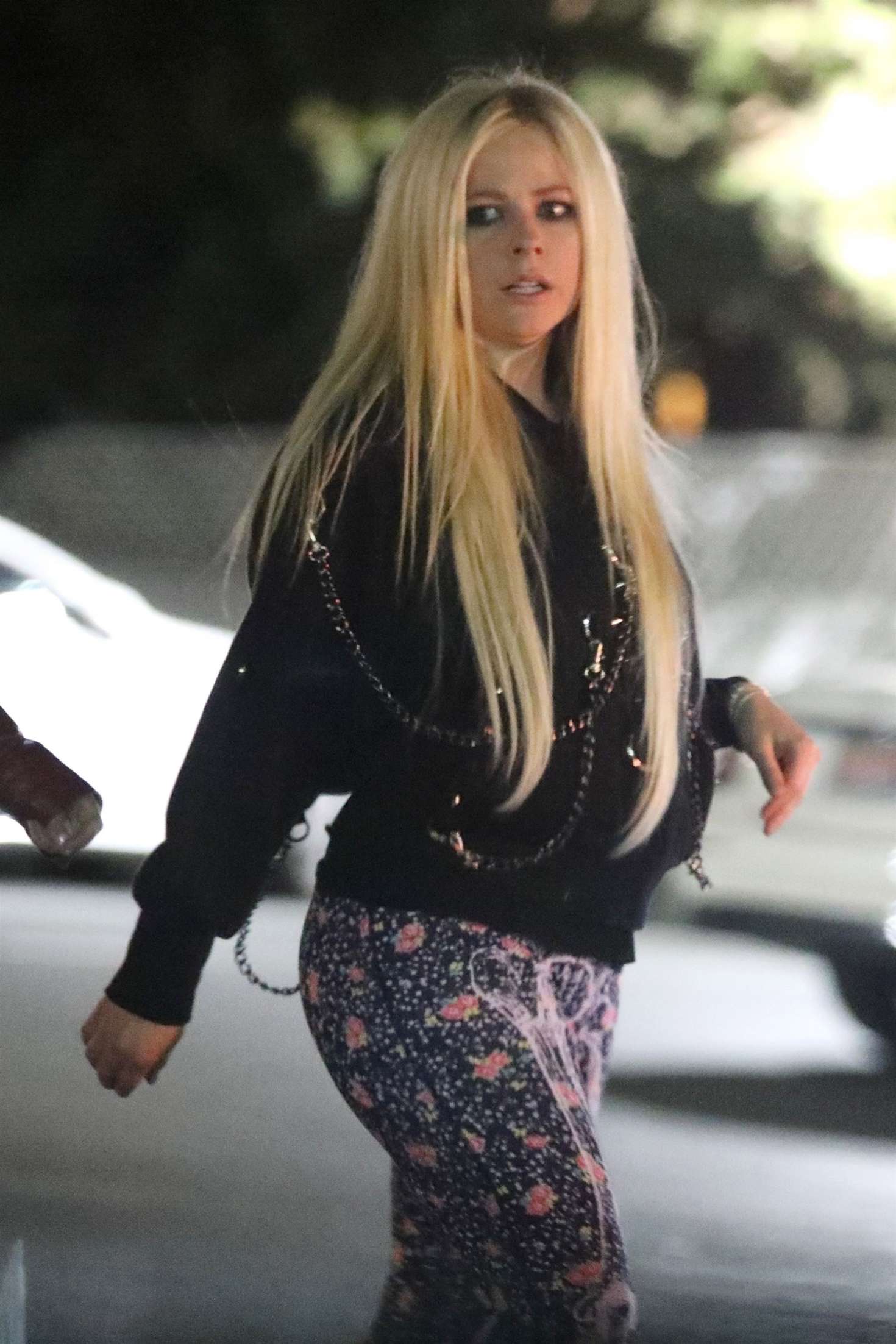Avril Lavigne â€“ Shopping in Los Angeles