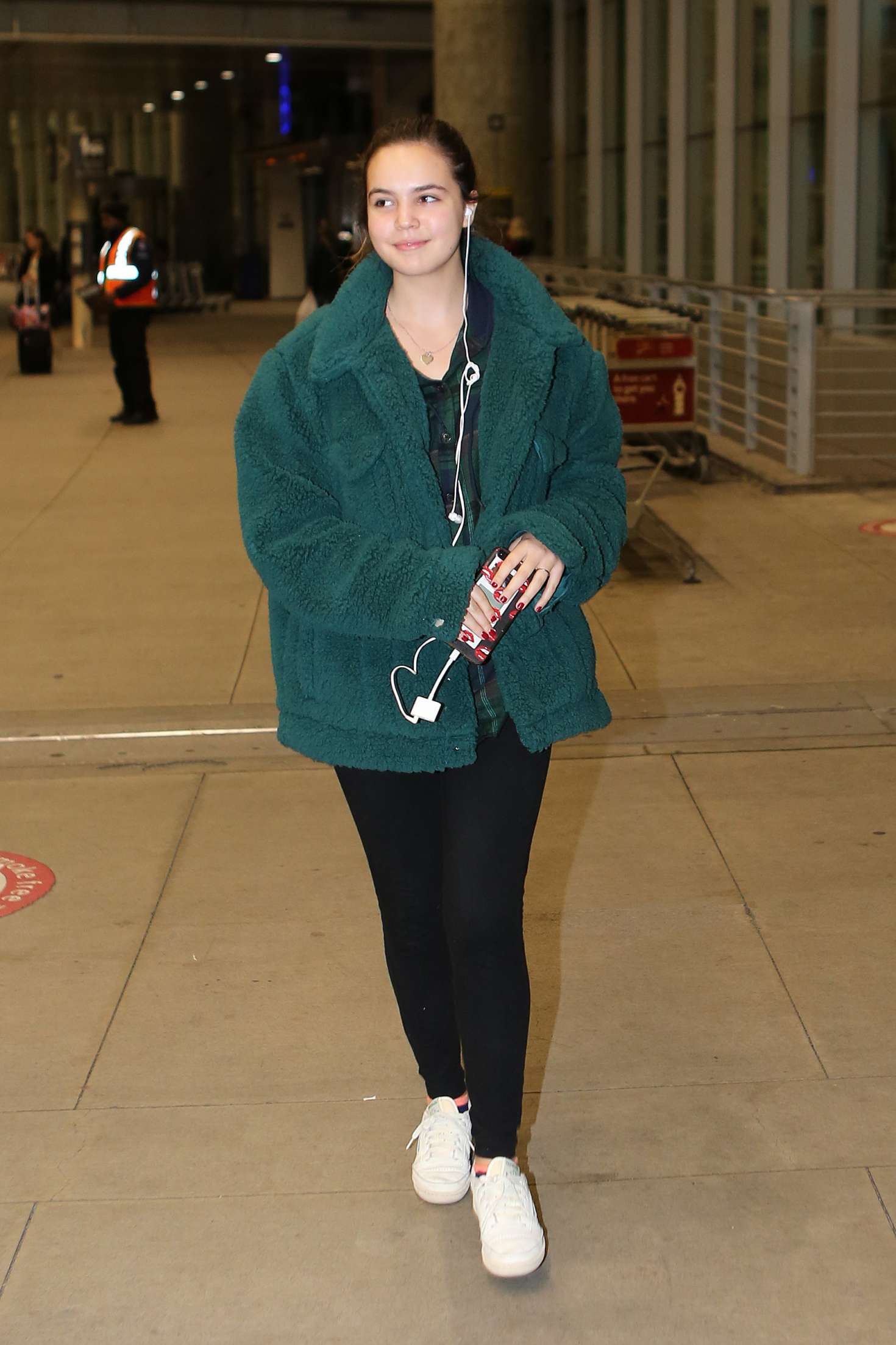 Bailee Madison â€“ Arriving at Pearson International Airport in Toronto