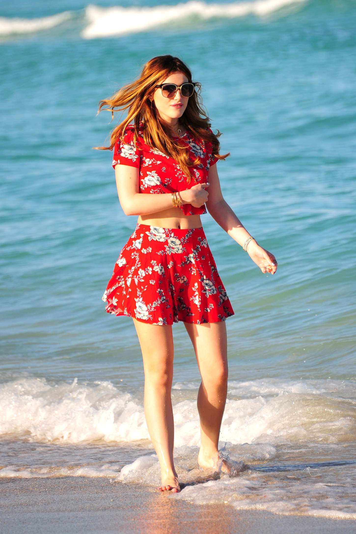 Bella and Dani Thorne at a beach in Miami