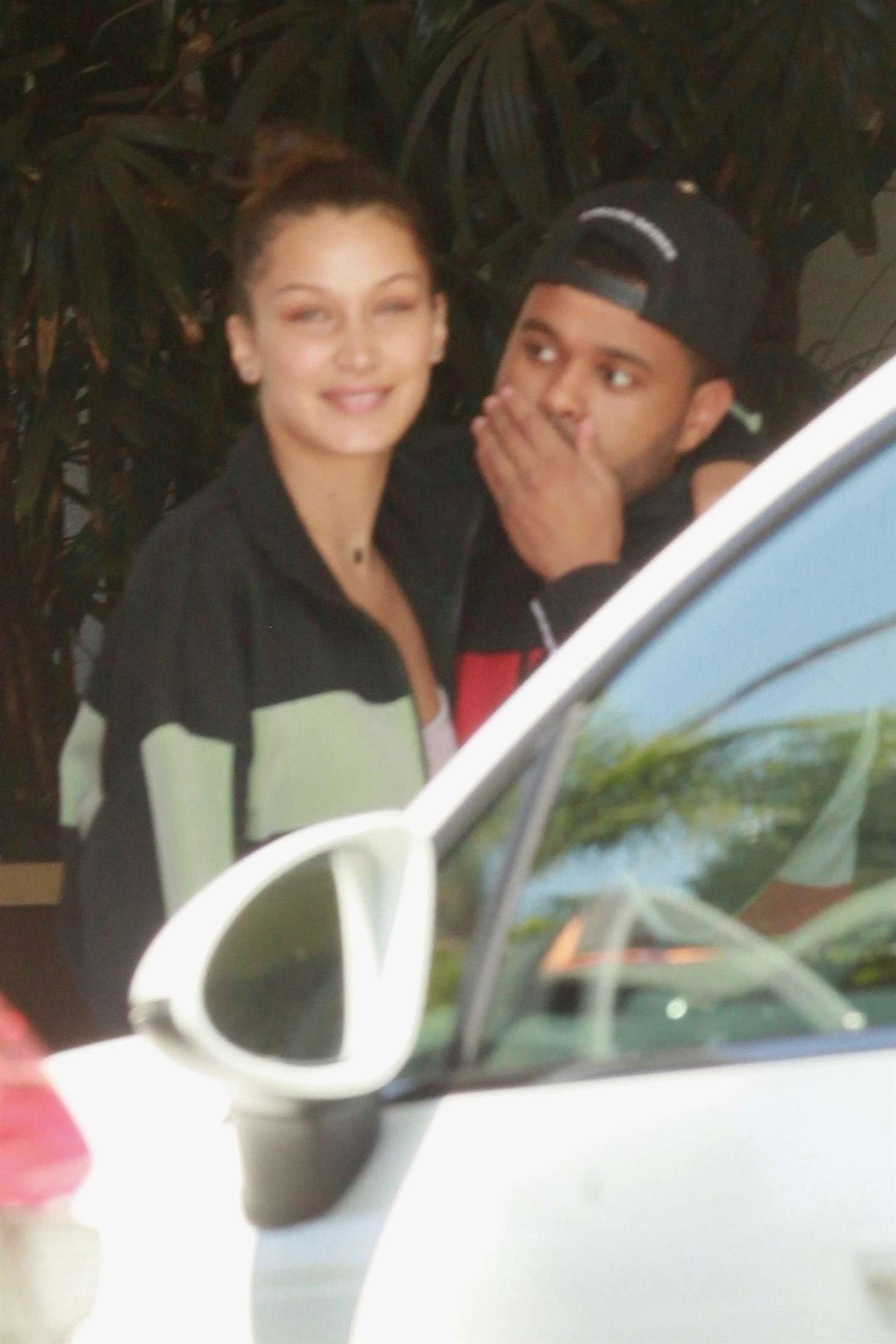 Bella Hadid and The Weeknd â€“ Share a kiss in Los Angeles