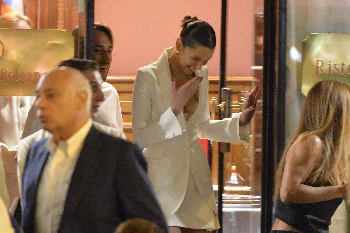 Bella Hadid â€“ Heads out for dinner in Rome