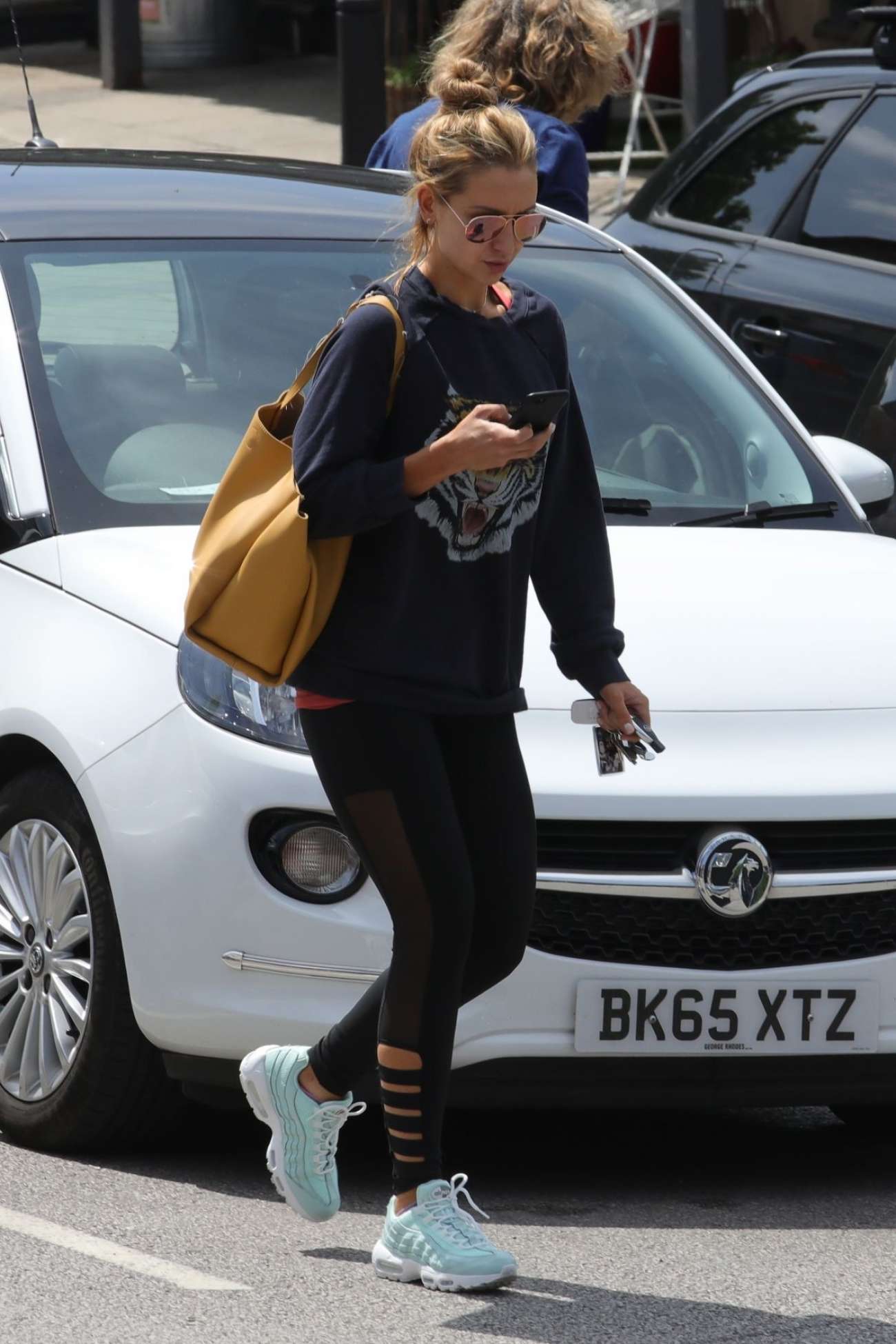 Catherine Tyldesley â€“ Sporty Out For Lunch In Cheshire