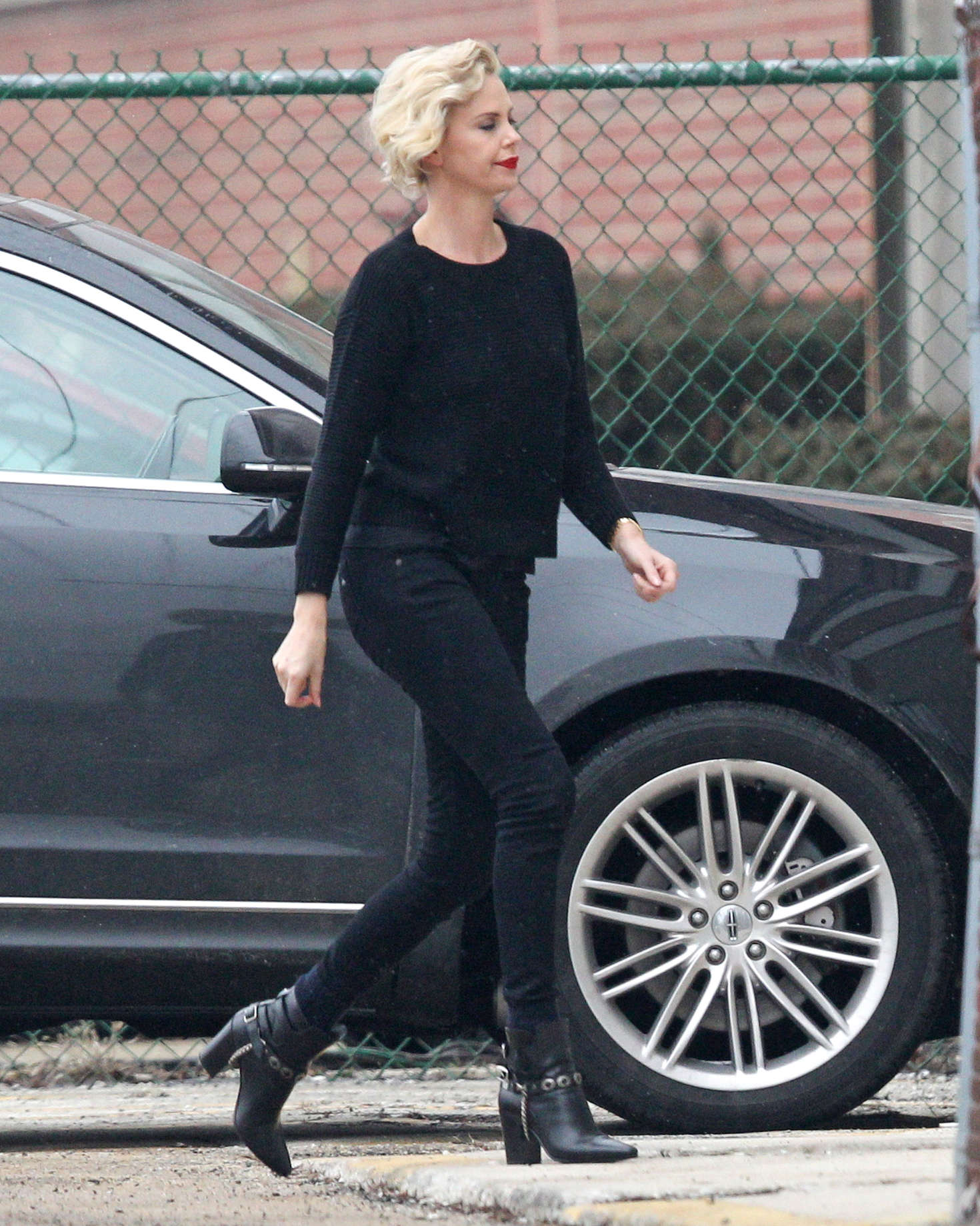 Charlize Theron on the set of â€˜The Nash Edgerton Projectâ€™ in Chicago