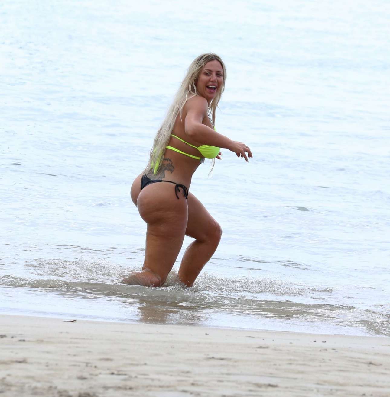 Charlotte Crosby â€“ Bikini candids In St Lucia