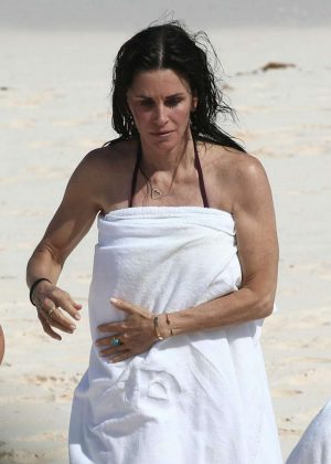 Courteney Cox In Bikini On The Beach In Bahamas GotCeleb