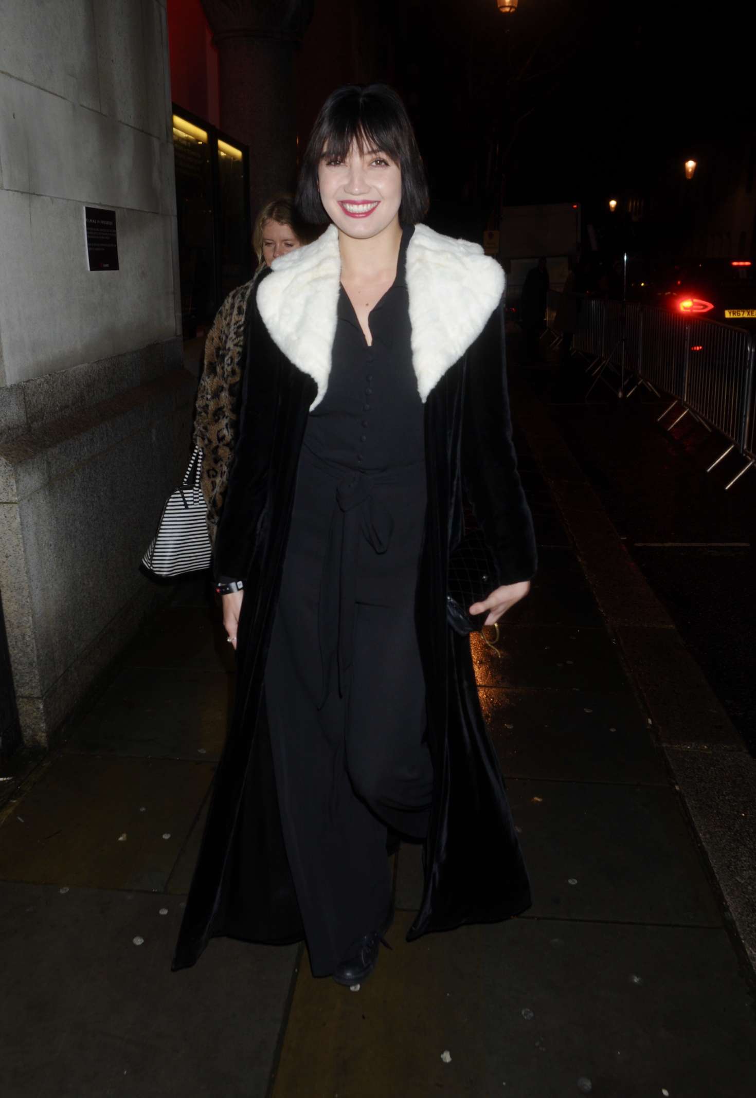 Daisy Lowe â€“ Arrives at Huaweiâ€™s Unfinished Symphony in London