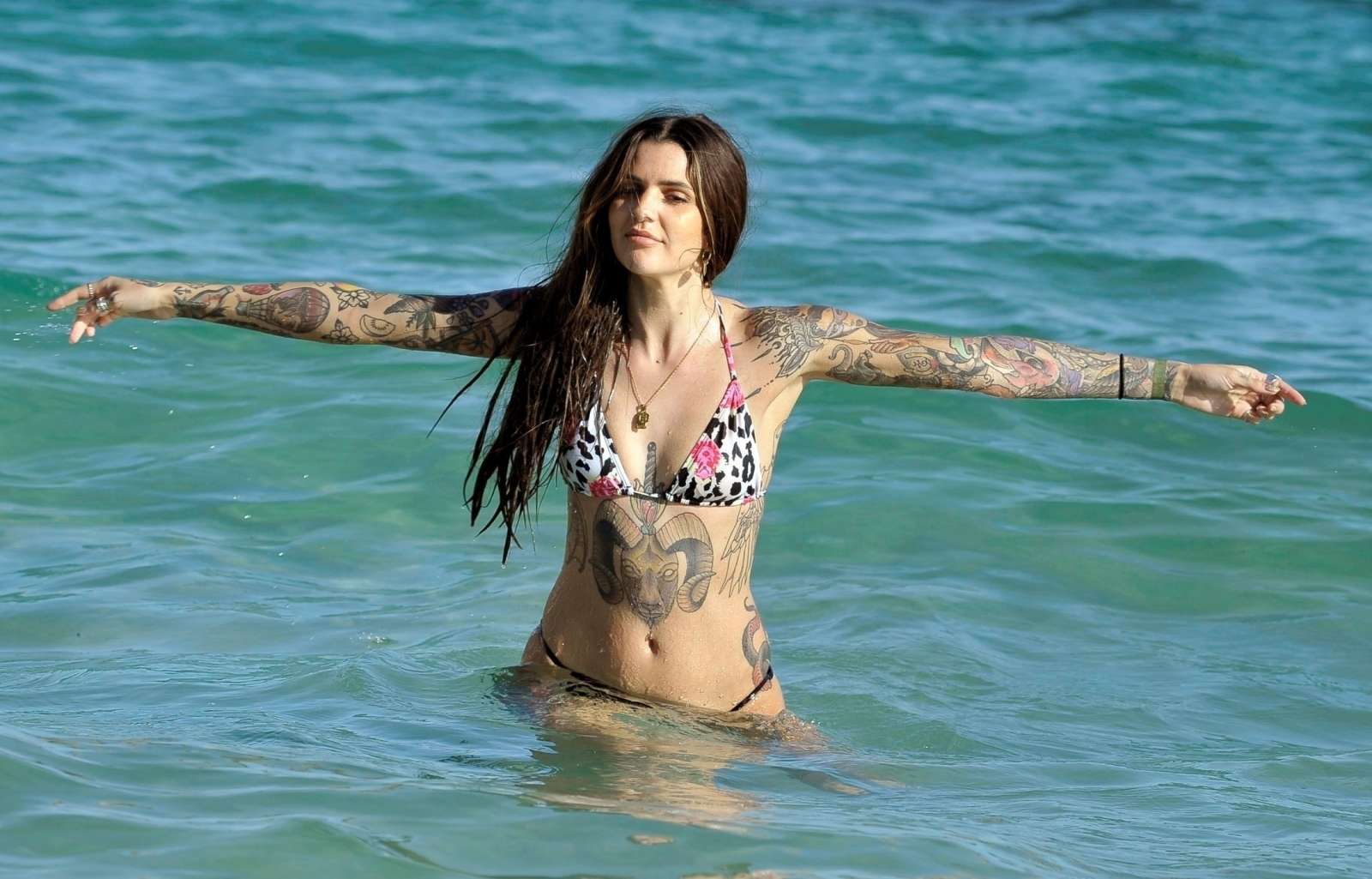 Darylle Sargeant in Bikini on the pool in Spain