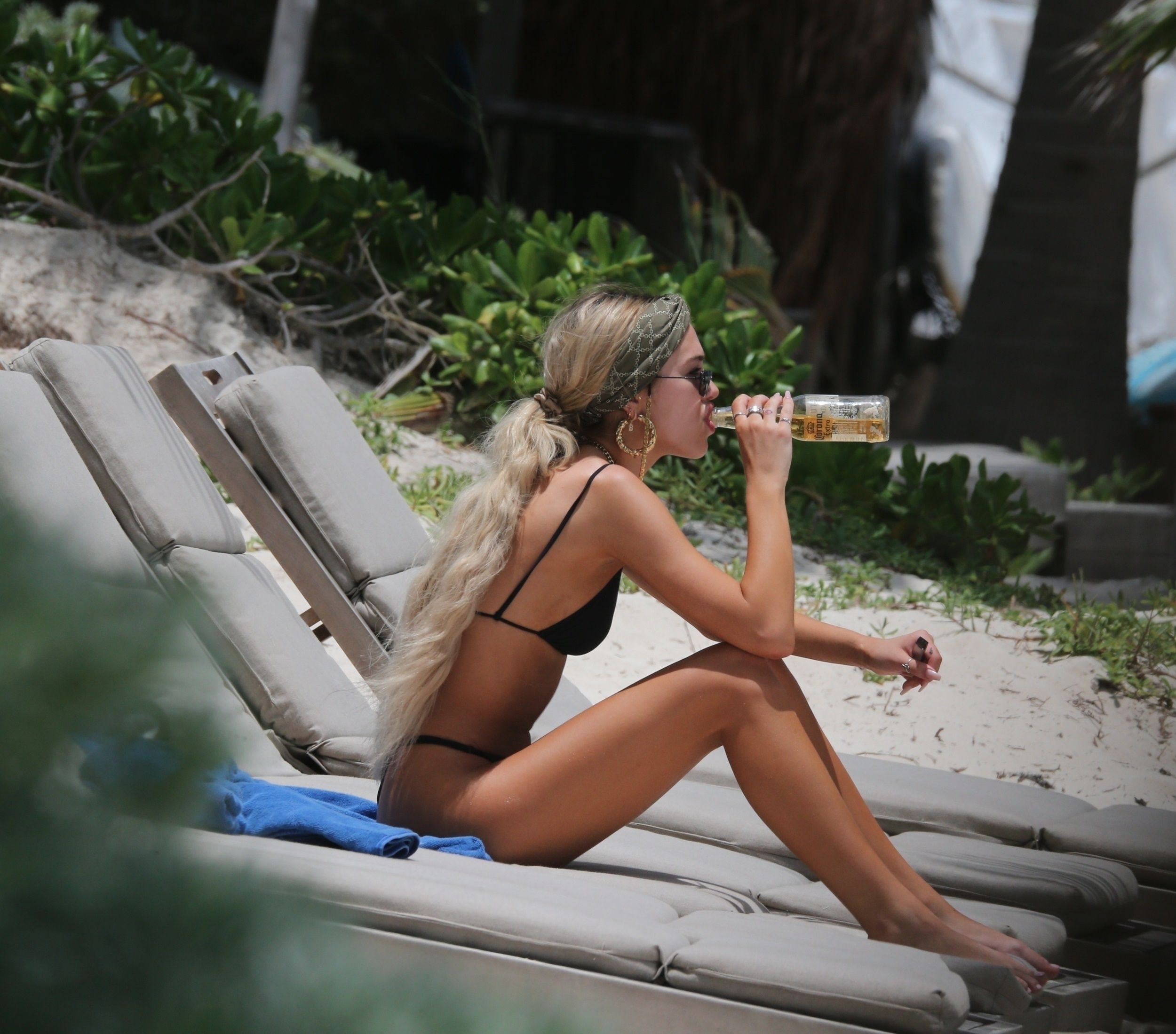 Delilah Hamlin in Bikini on the beach in Tulum