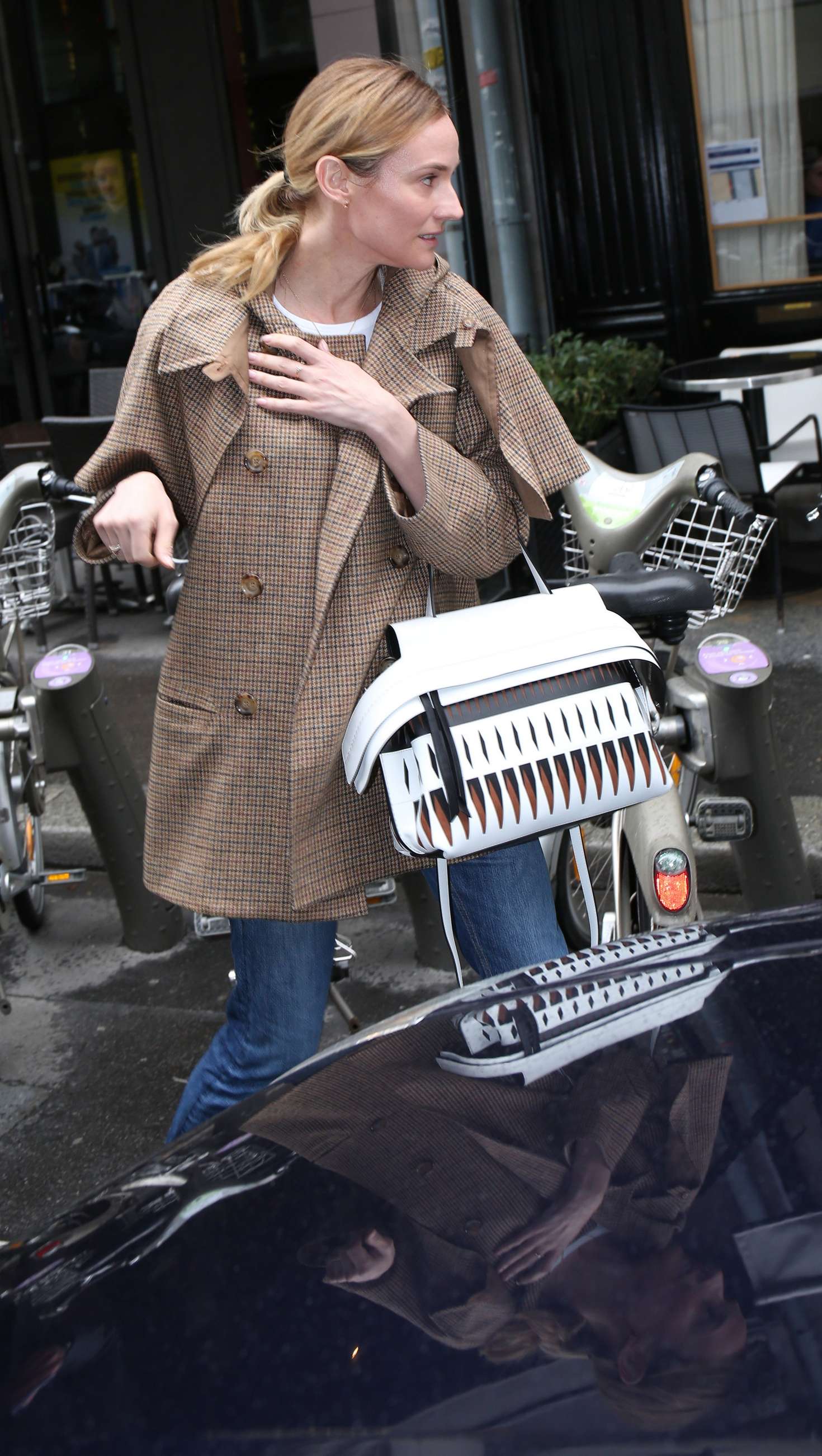 Diane Kruger â€“ Arrives at RTL Radio in Paris