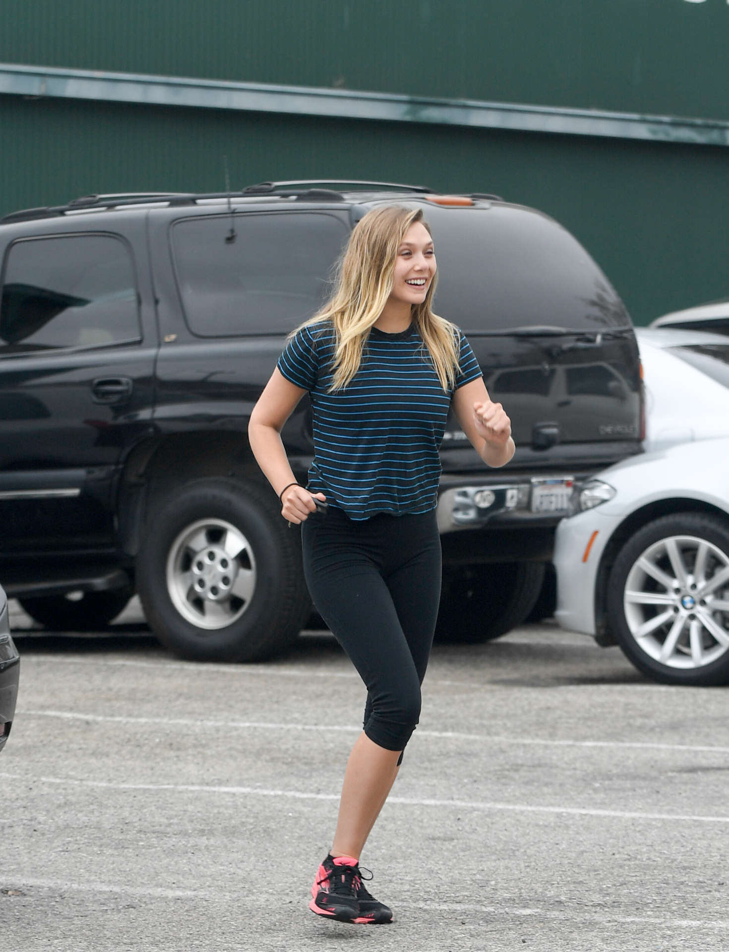 Elizabeth Olsen in Tights at a gym in West Hollywood