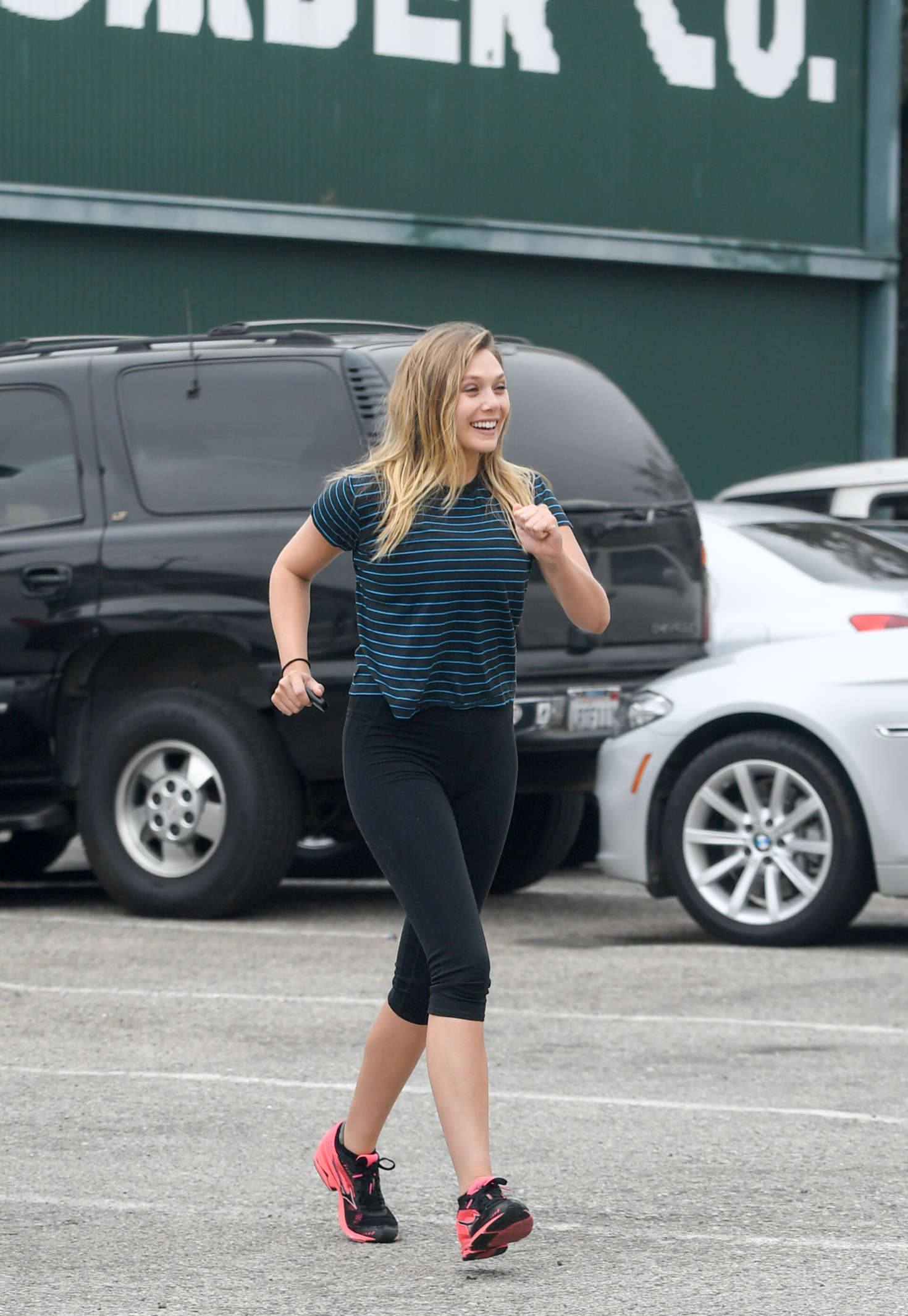 Elizabeth Olsen in Tights at a gym in West Hollywood