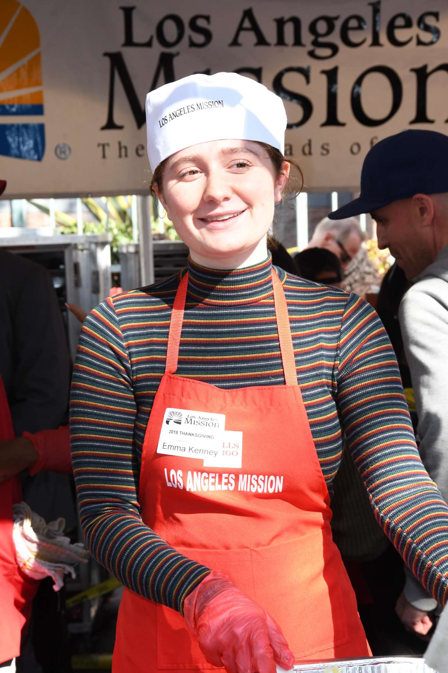 Emma Kenney â€“ Los Angeles Mission Thanksgiving Meal for the Homeless